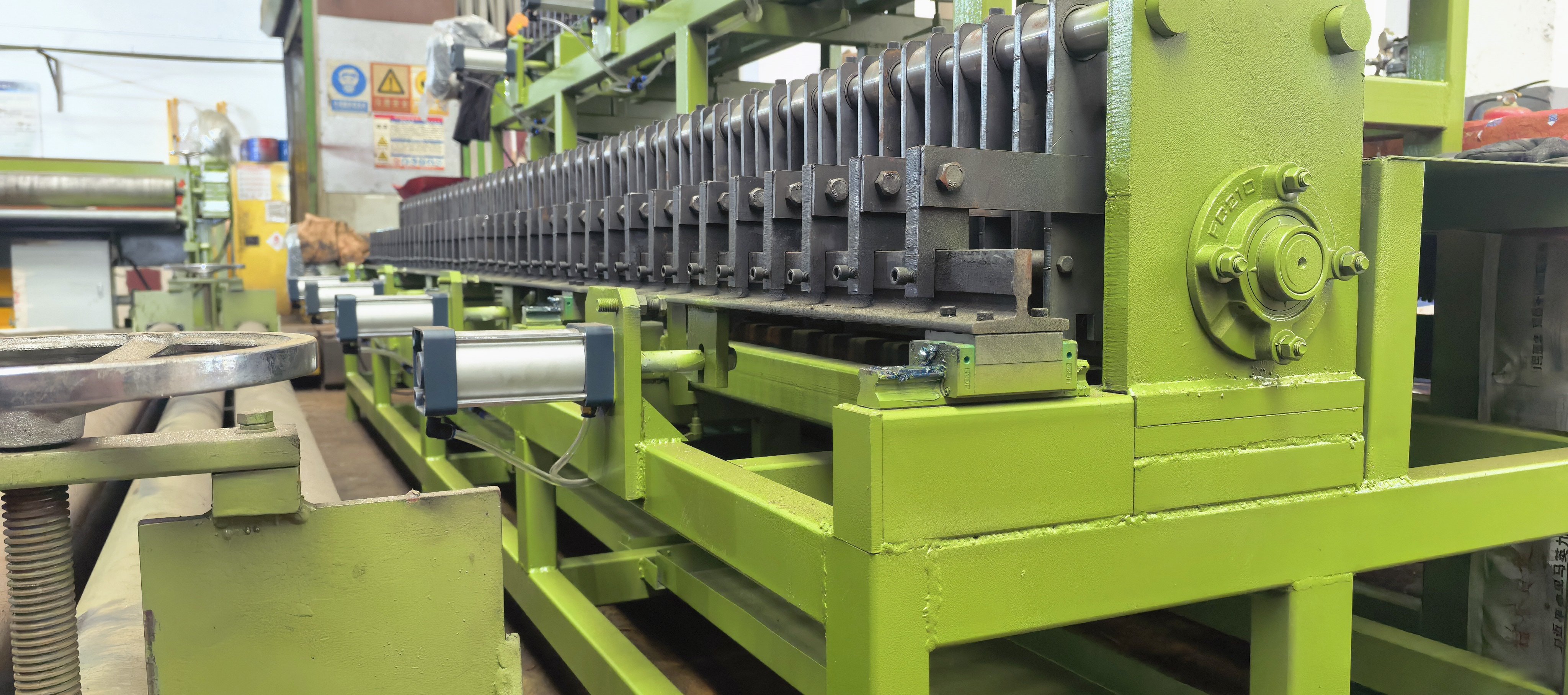 Laatste bedrijfsblogs Why Edge Winding Matters: The Benefits of a Reliable Gabion Basket Edge Winding Machine