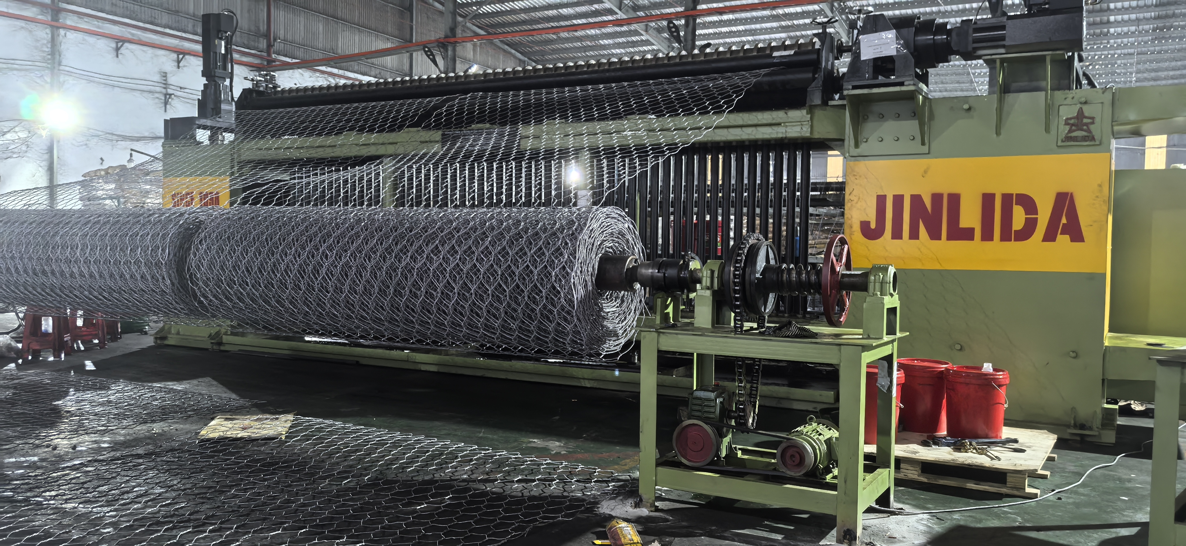 Laatste bedrijfsblogs How to Reduce Wire Breakage on a Gabion Mesh Machine: A Practical Maintenance Guide