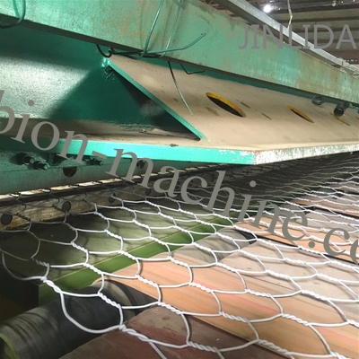 kopen Treksterkte 350-550N/Mm2 Gabion Machine 2.0mm-4.0mm van gegalvaniseerd staaldraad online vervaardiging