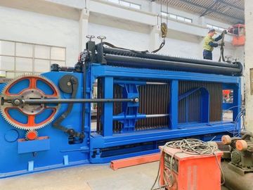 kopen Autoeinde Drie het Netwerk van de Draai30kw Gabion Machine 195m/h paste 5000mm Breedte aan online vervaardiging
