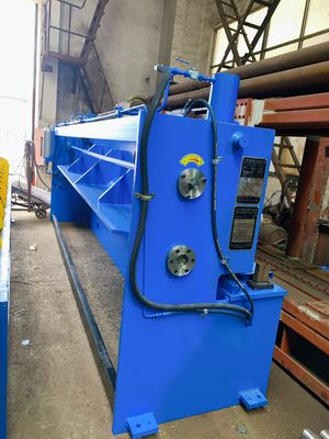 kopen TUV 7.5kw PLC de Aandrijving van Draadmesh cutting machine open formula online vervaardiging