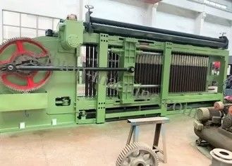 kopen Dubbele Draai Hexagonale Draad het Opleveren Machine met Automatisch Oliesysteem online vervaardiging