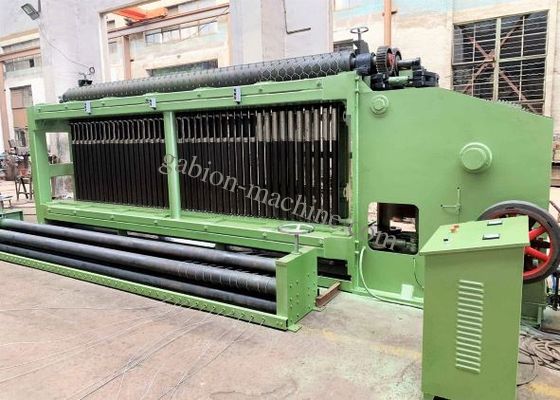 kopen 165m/h 66*80mm Hexagonaal Mesh Machine Stone Cage Box voor Rivierdijk online vervaardiging