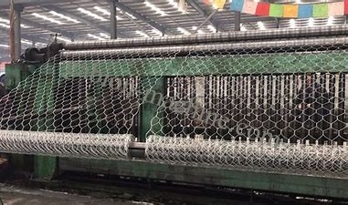 kopen Hete Ondergedompelde Gegalvaniseerde Gabion-Doosmachine 80x100 Mesh With 3 Kruis online vervaardiging