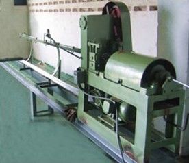 kopen Het Ijzerdraad van het hoge snelheidsstaal het Rechtmaken en Snijmachine 1.5kw 380V online vervaardiging